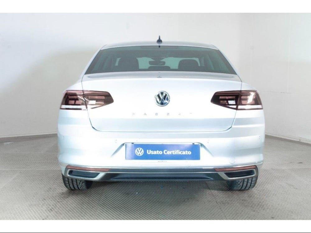 Volkswagen Passat usata a Novara (11)