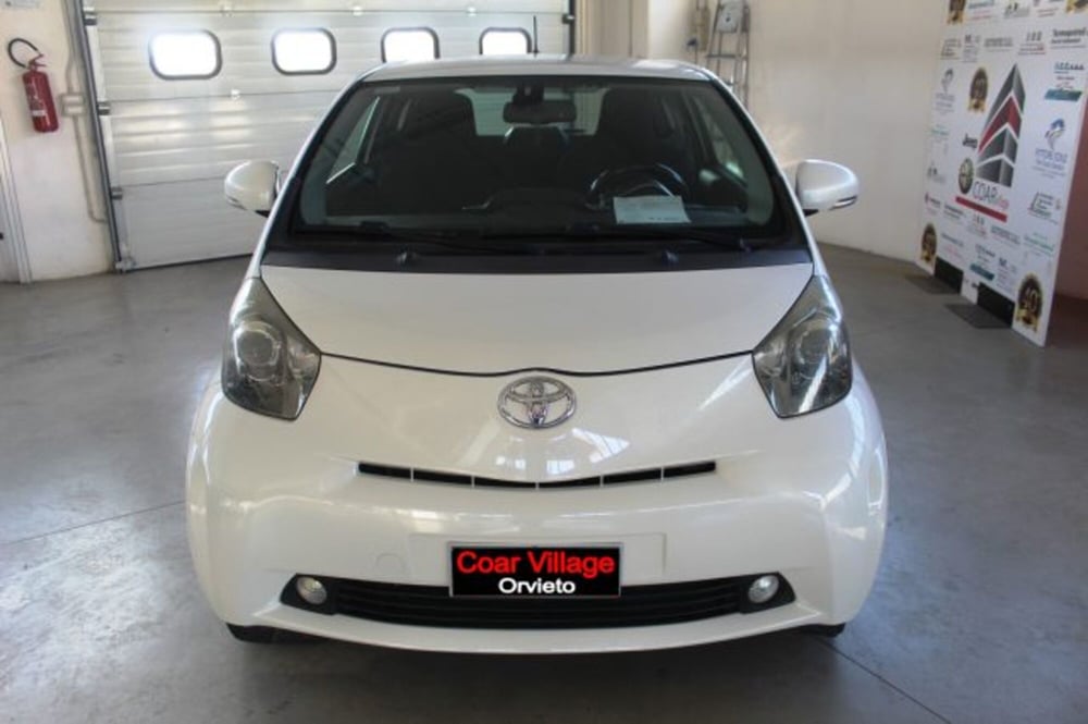 Toyota iQ usata a Terni (2)