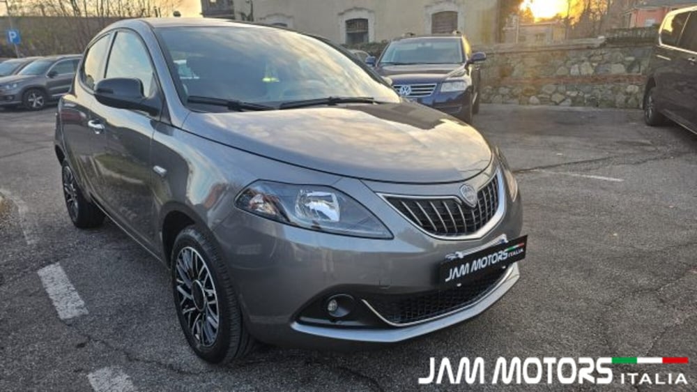 Lancia Ypsilon usata a Como (2)