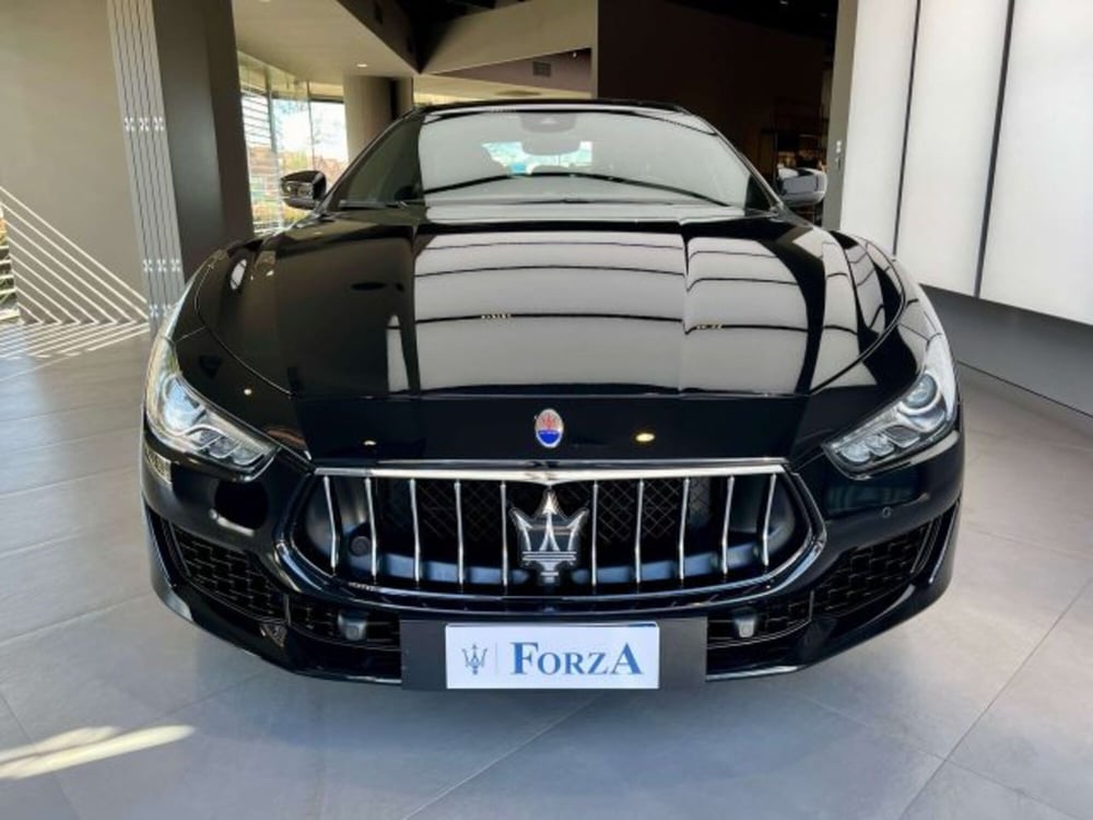 Maserati Ghibli usata a Torino (2)