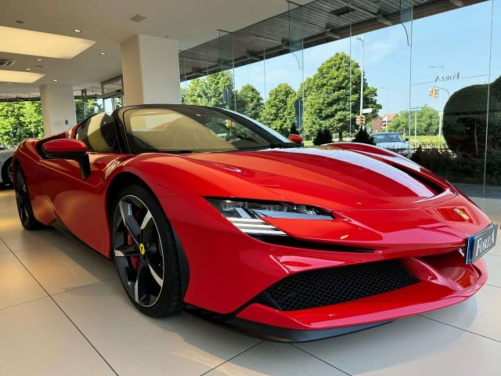 Ferrari SF90 Spider usata a Torino (3)