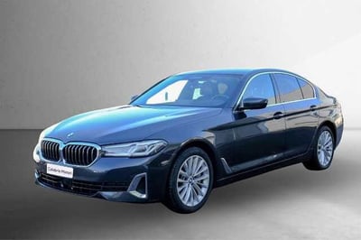 BMW Serie 5 530d 48V xDrive Luxury del 2022 usata a Pianopoli