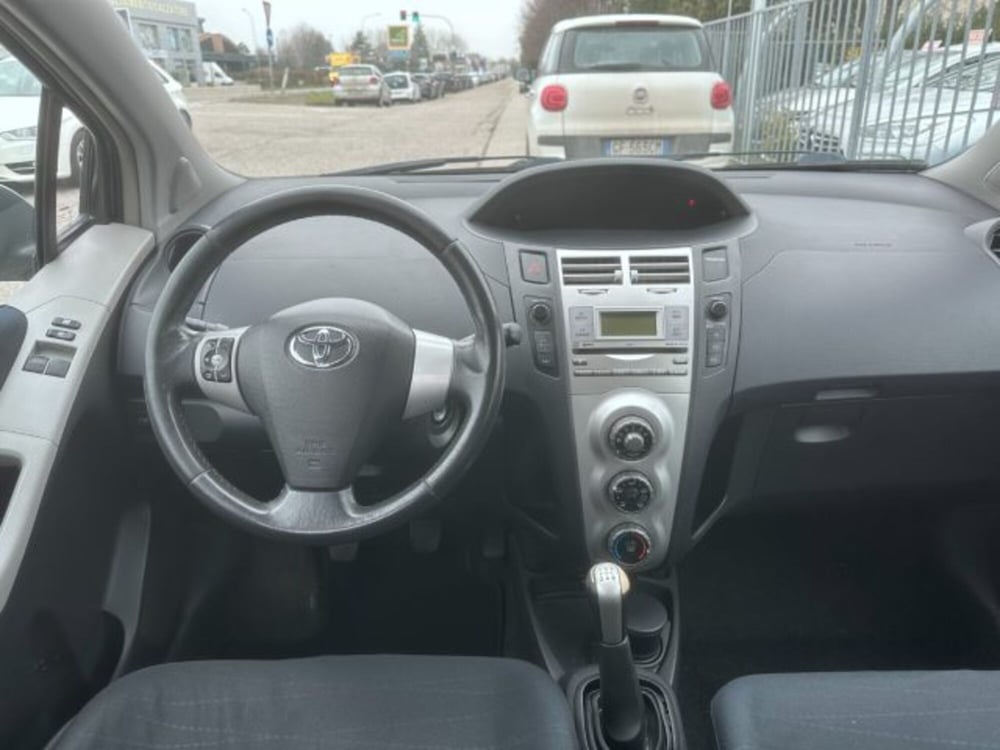 Toyota Yaris usata a Lodi (8)