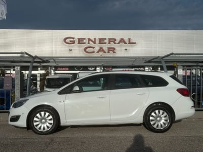 Opel Astra Station Wagon 1.7 CDTI 110CV Station Wagon Cosmo  del 2013 usata a Codogno