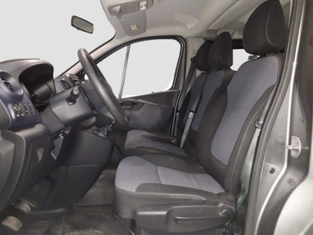 Opel Vivaro Furgone usata a Torino (9)