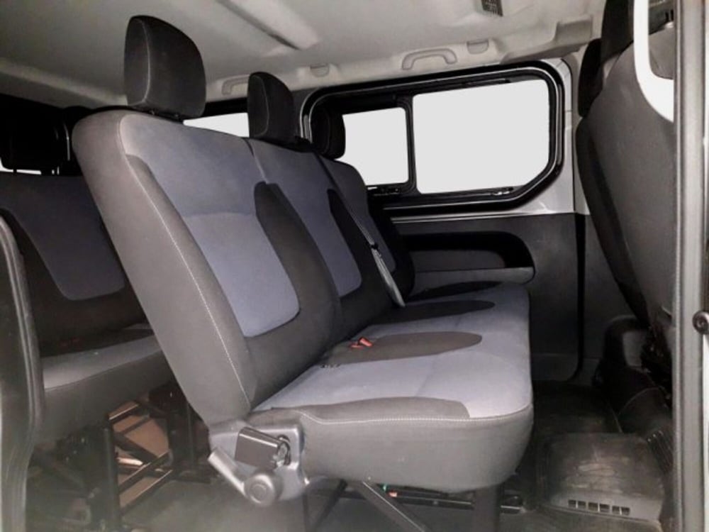 Opel Vivaro Furgone usata a Torino (18)