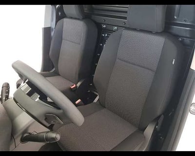 Peugeot Partner Furgone 1.5 bluehdi 130cv S&amp;S L1 p.maggior. eat8 nuova a Solaro
