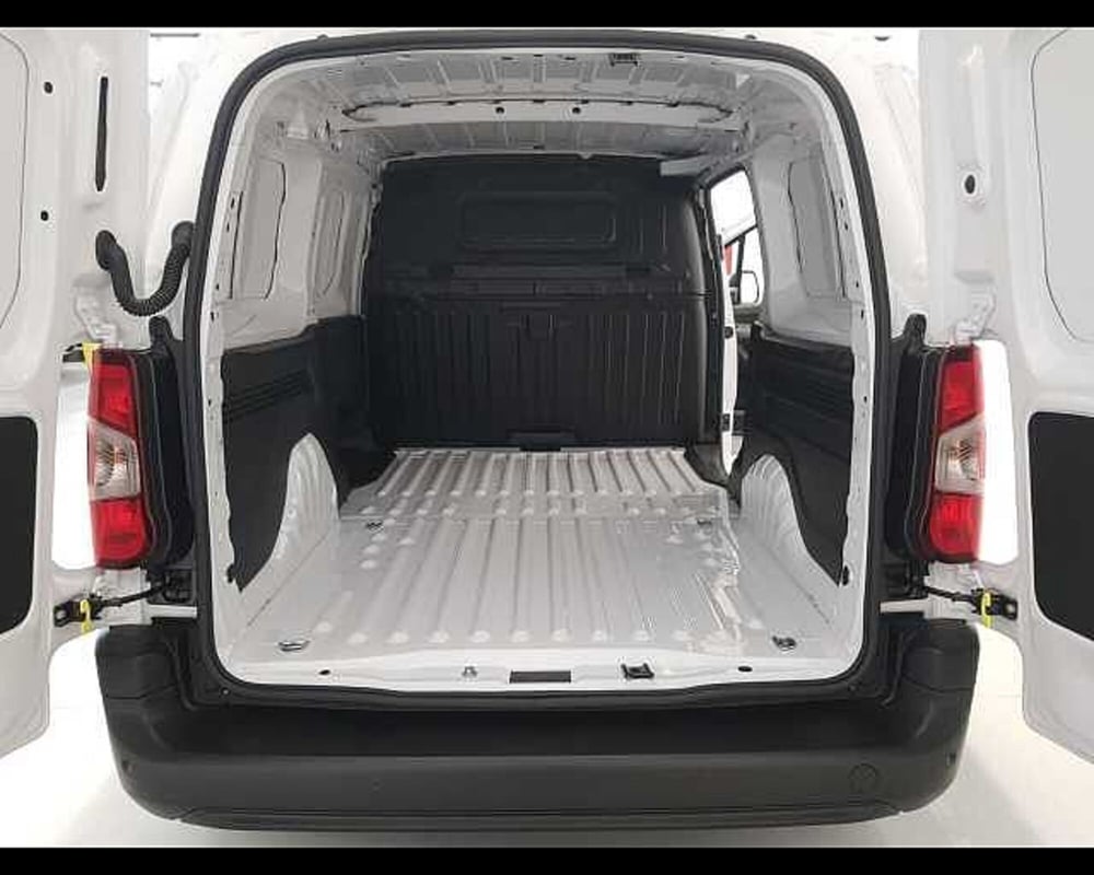 Peugeot Partner Furgone nuova a Milano (8)