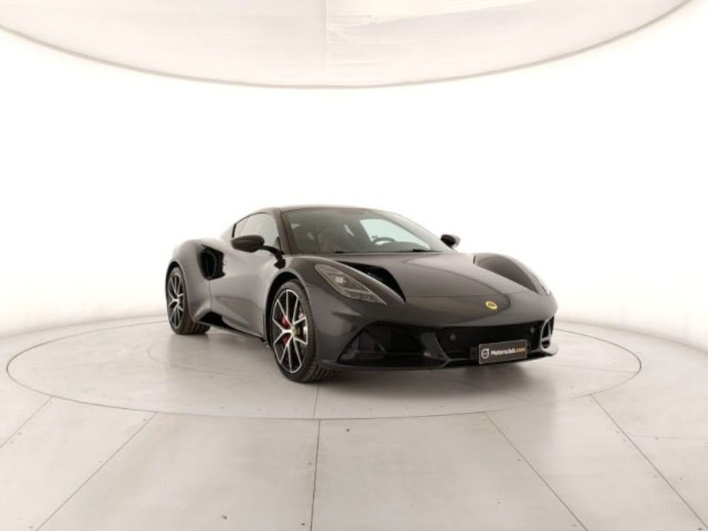 Lotus Emira nuova a Modena (9)