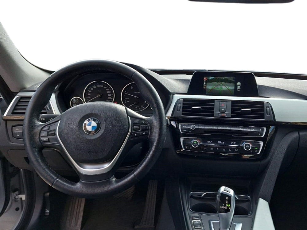 BMW Serie 6 Gran Turismo usata a Bari (8)