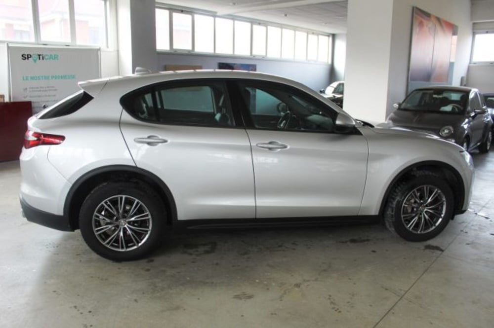 Alfa Romeo Stelvio usata a Terni (6)