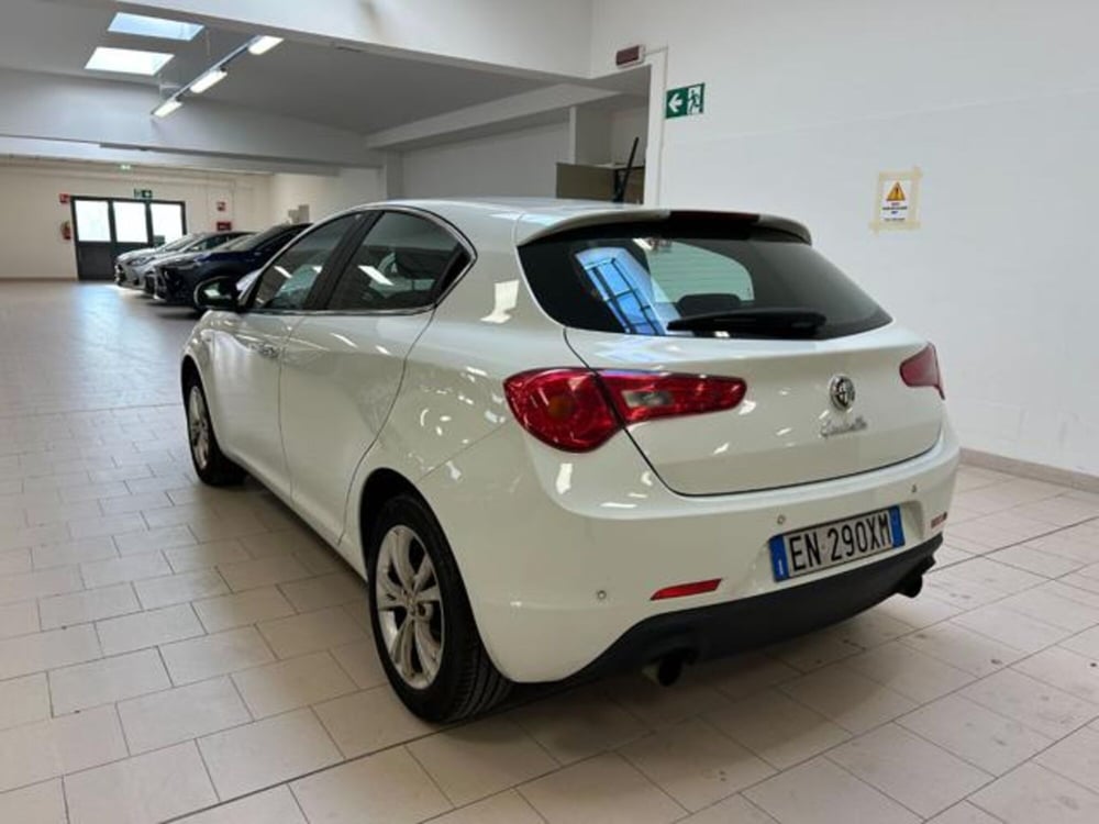 Alfa Romeo Giulietta usata a Cuneo (8)