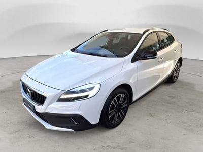 Volvo V40 Cross Country D2  del 2018 usata a Bari