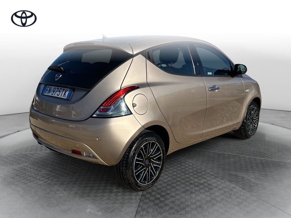 Lancia Ypsilon usata a Ragusa (3)