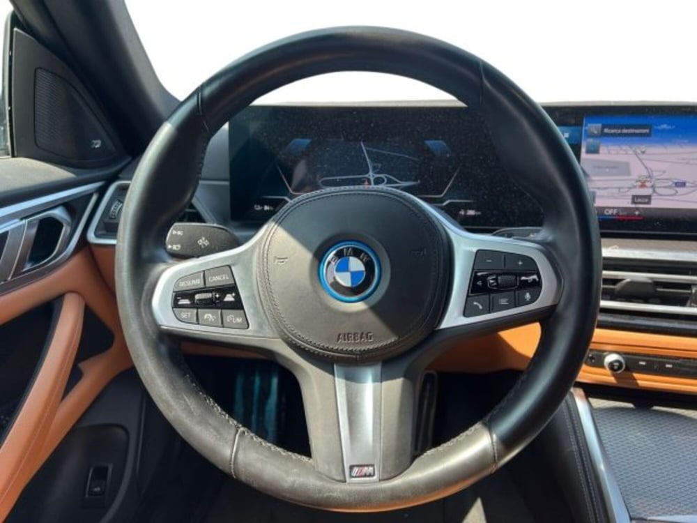 BMW i4 usata a Lecce (12)