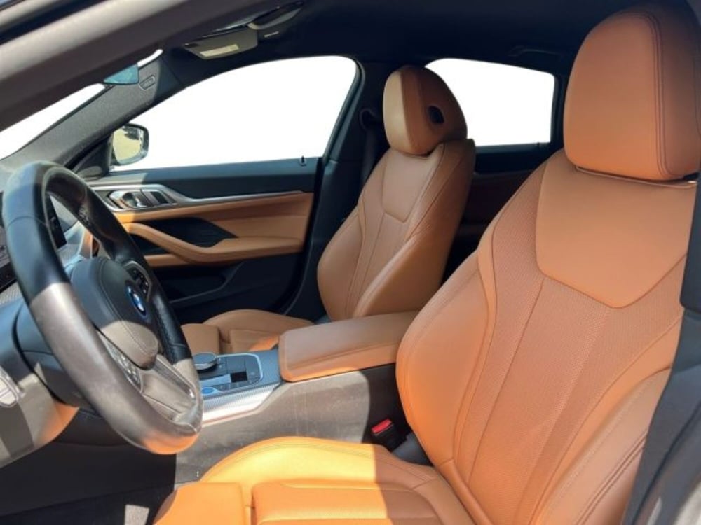 BMW i4 usata a Lecce (14)