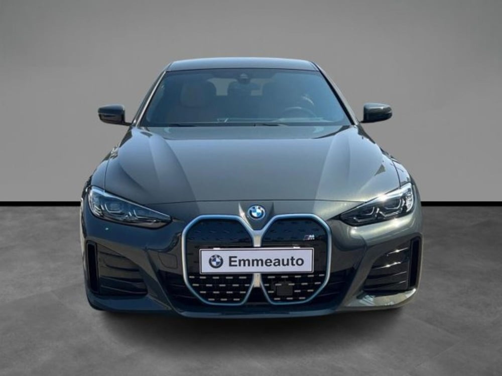 BMW i4 usata a Lecce (7)