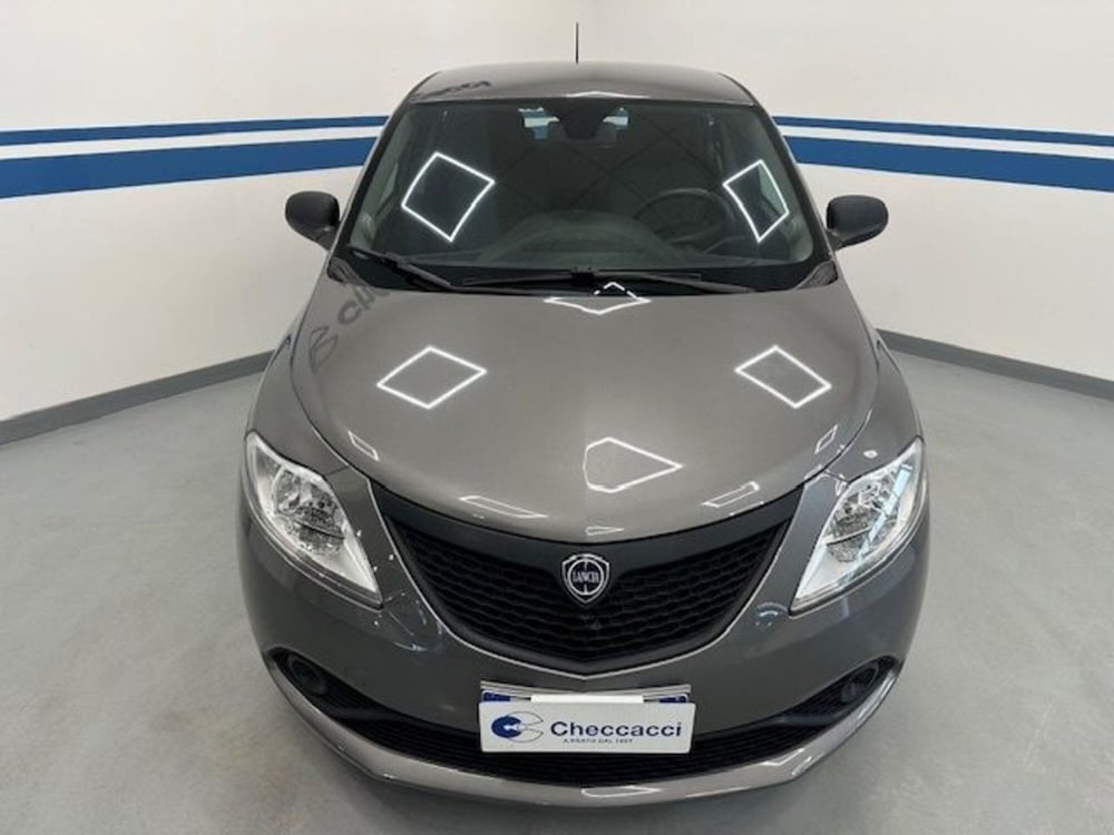 Lancia Ypsilon usata a Prato (2)