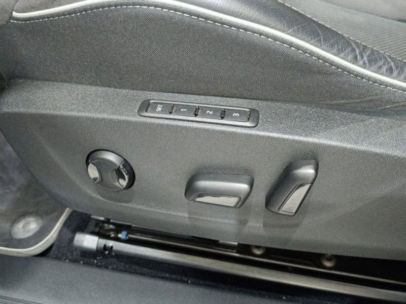 Skoda Enyaq usata a Catania (20)