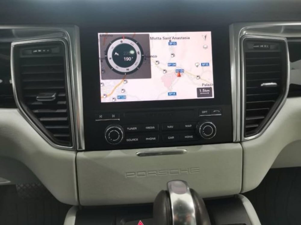Porsche Macan usata a Catania (15)