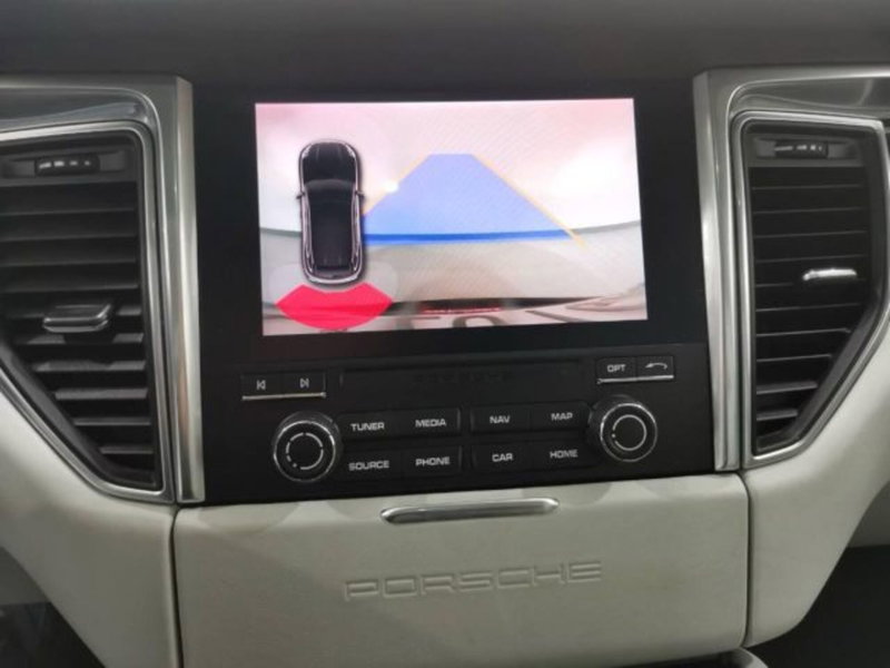 Porsche Macan usata a Catania (15)