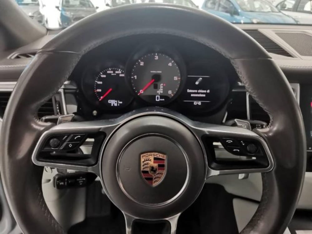 Porsche Macan usata a Catania (18)