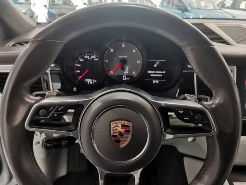 Porsche Macan usata a Catania (17)