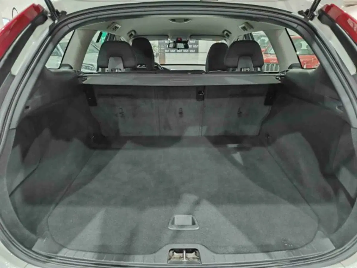 Volvo XC60 usata a Catania (12)
