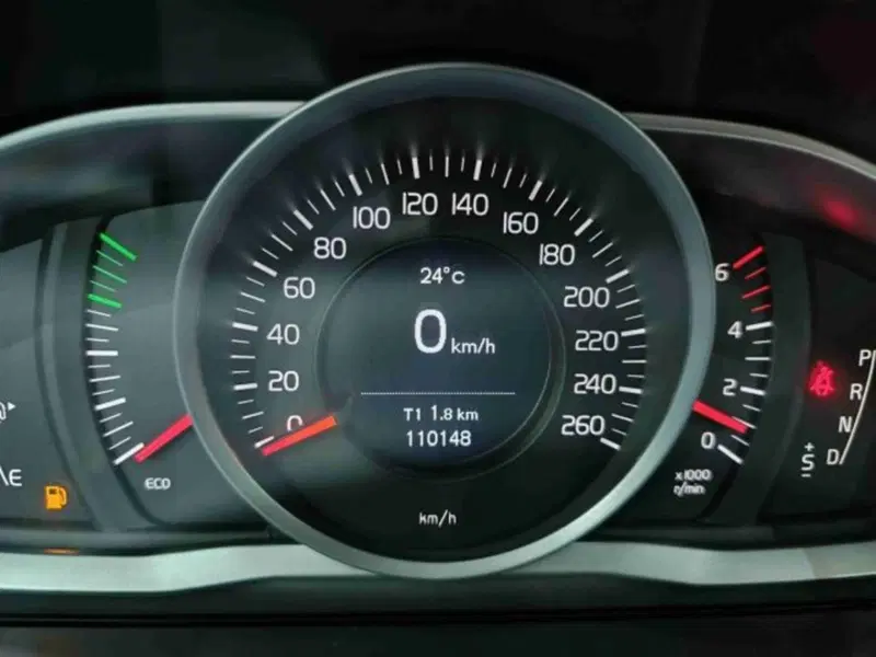 Volvo XC60 usata a Catania (15)