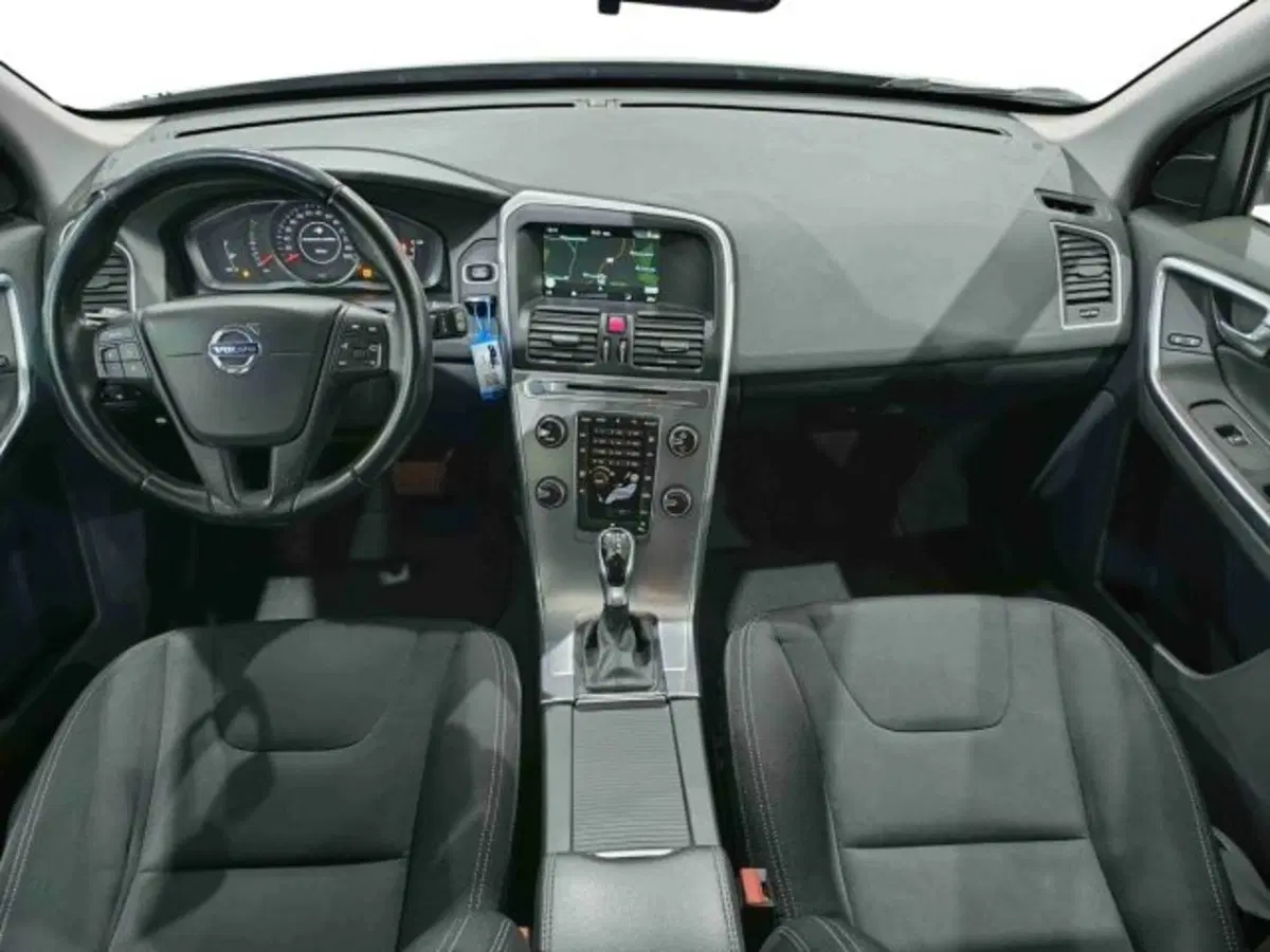 Volvo XC60 usata a Catania (7)