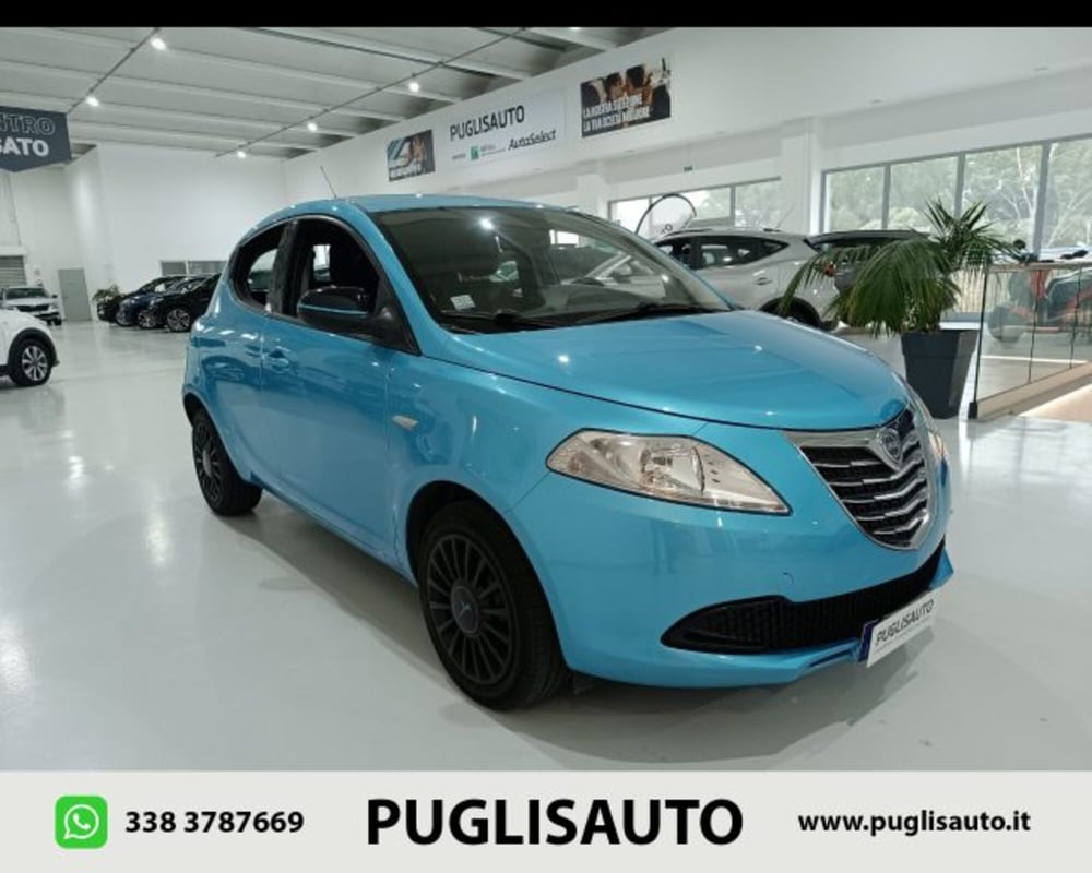 Lancia Ypsilon usata a Catania