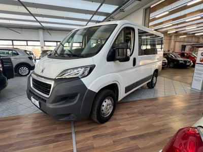 Peugeot Boxer Furgone 330 2.0 BlueHDi/110CV FAP PC-TN Combi Comfort del 2017 usata a Vignola