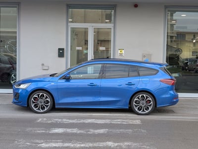 Ford Focus Station Wagon 1.0 EcoBoost Hybrid 155 CV SW ST-Line del 2023 usata a Castellammare di Stabia