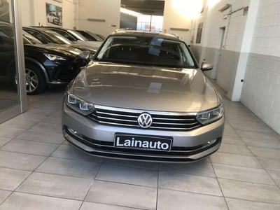 Volkswagen Passat Variant 2.0 TDI DSG Executive BlueMotion Tech.  del 2015 usata a Lainate