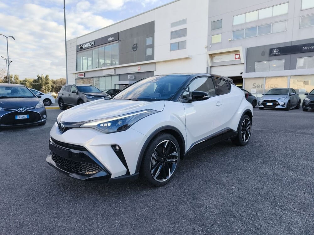 Toyota Toyota C-HR nuova a Reggio Calabria