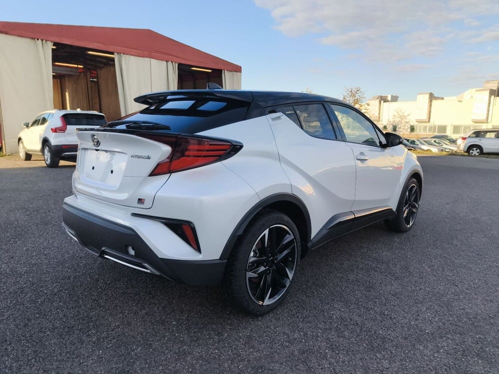 Toyota Toyota C-HR nuova a Reggio Calabria (6)