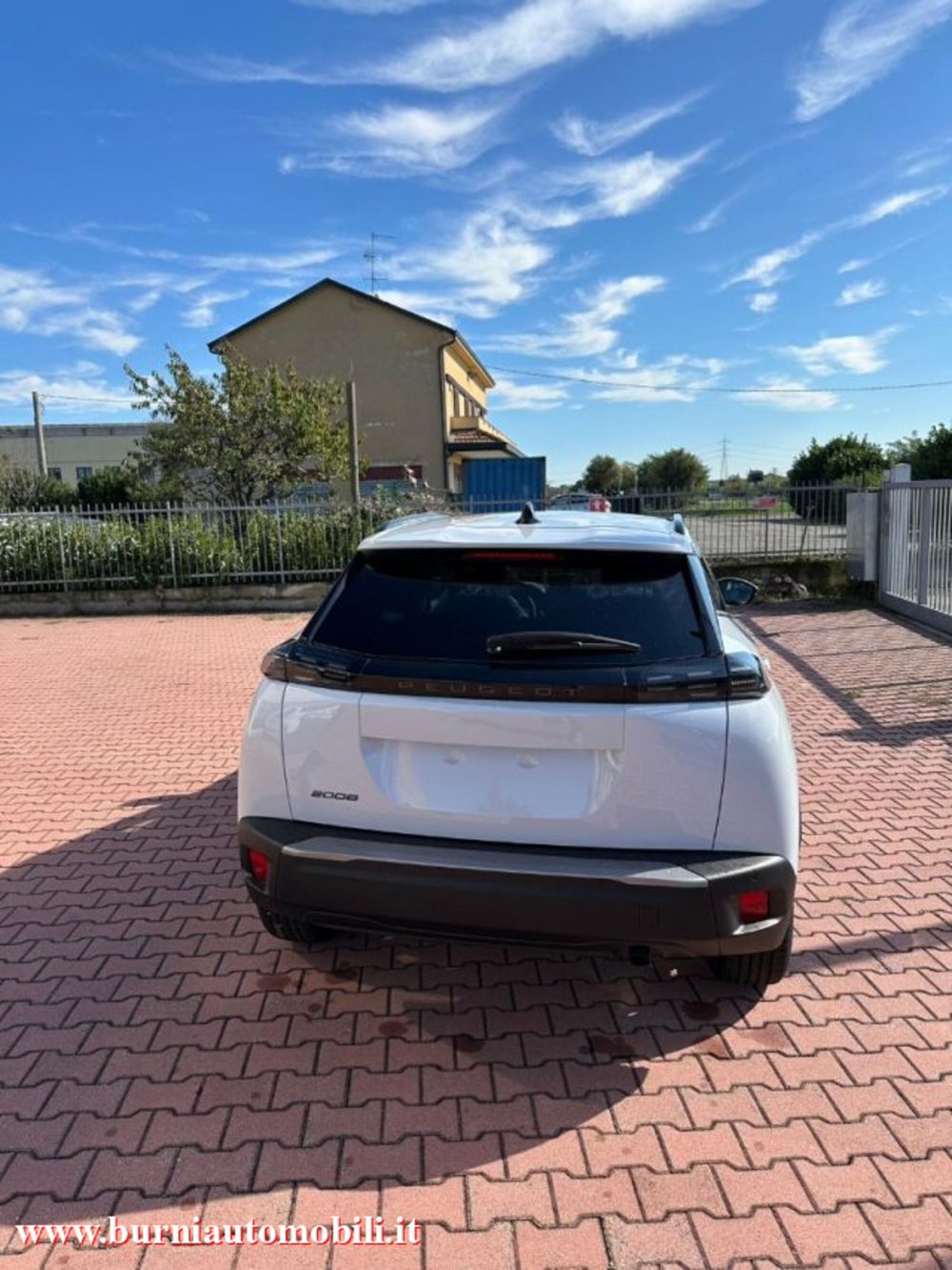 Peugeot 2008 nuova a Milano (4)