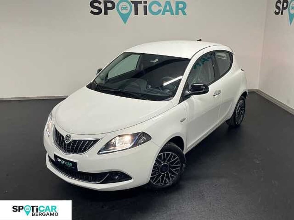 Lancia Ypsilon nuova a Bergamo (2)