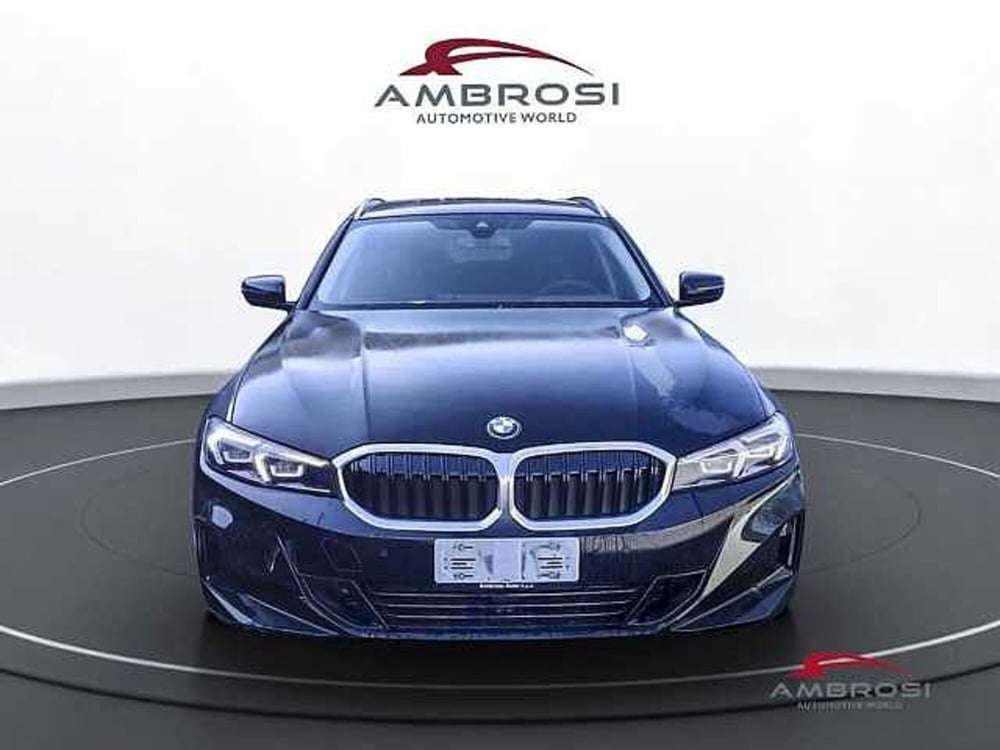 BMW Serie 3 Touring nuova a Viterbo (5)