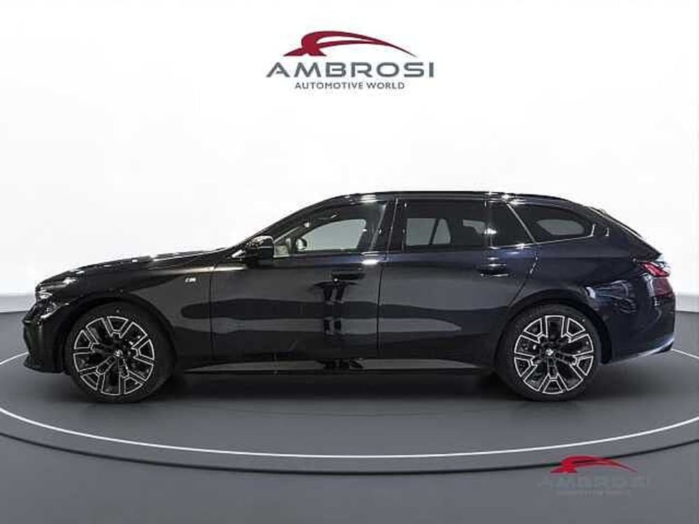 BMW Serie 5 Touring nuova a Viterbo (6)