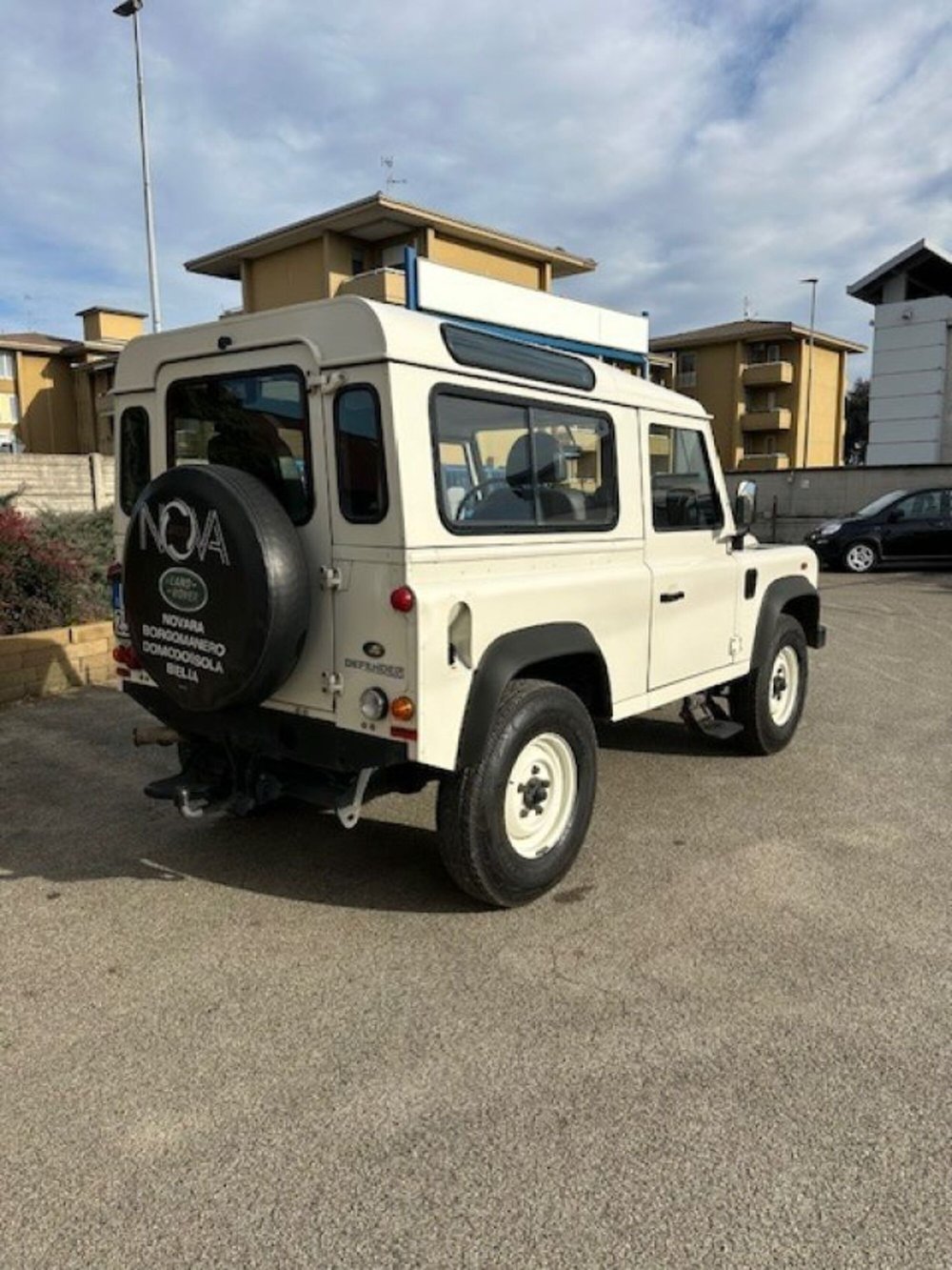 Land Rover Defender usata a Novara (16)