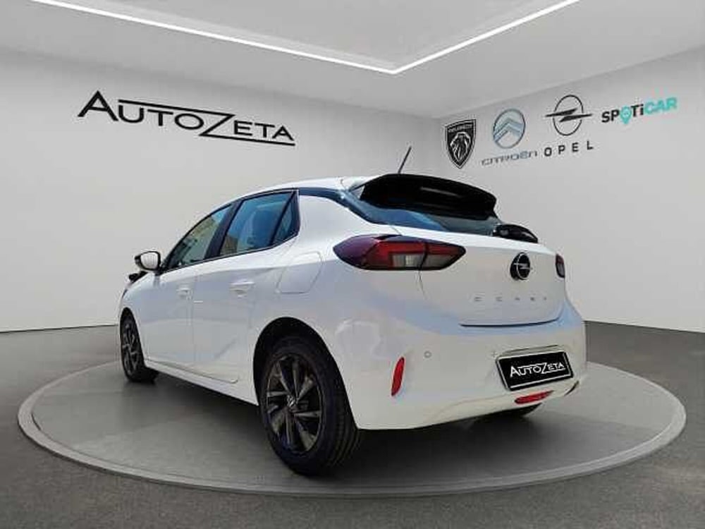 Opel Corsa nuova a Vibo Valentia (7)