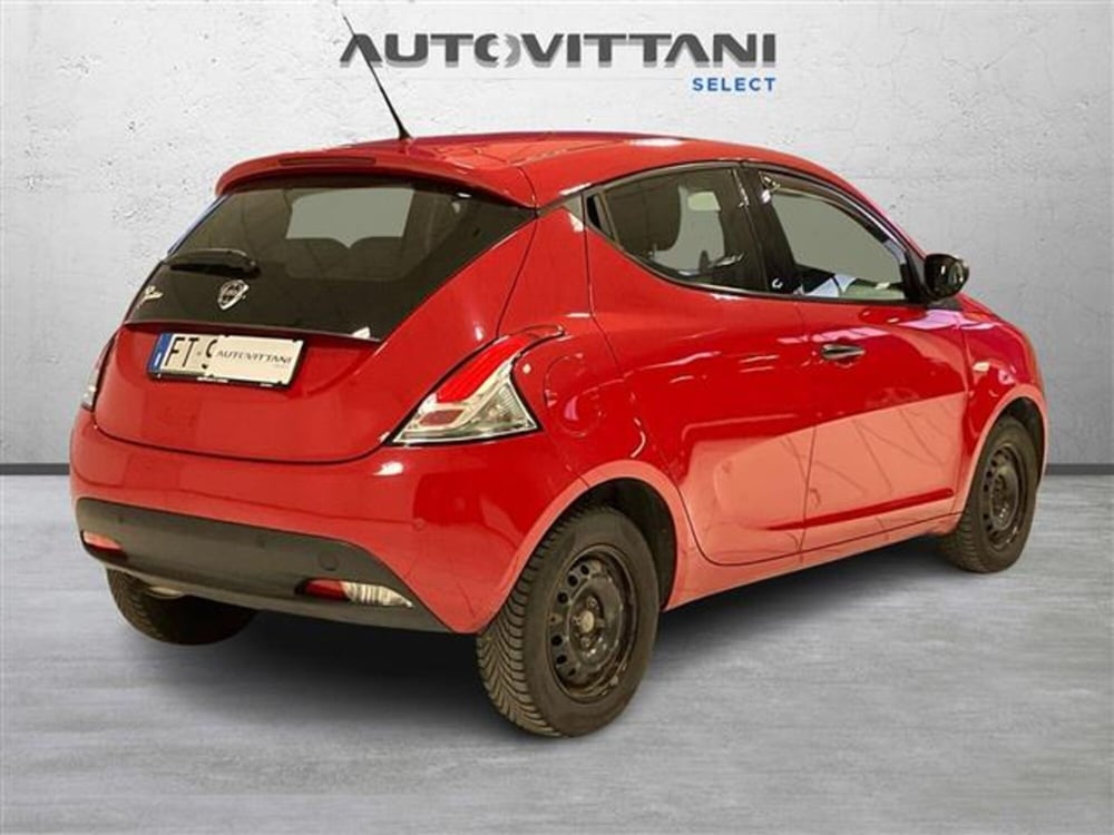 Lancia Ypsilon usata a Como (3)