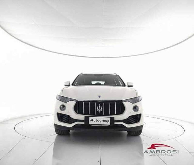 Maserati Levante usata a Viterbo (5)