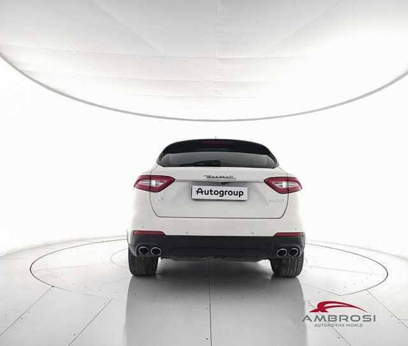 Maserati Levante usata a Viterbo (6)