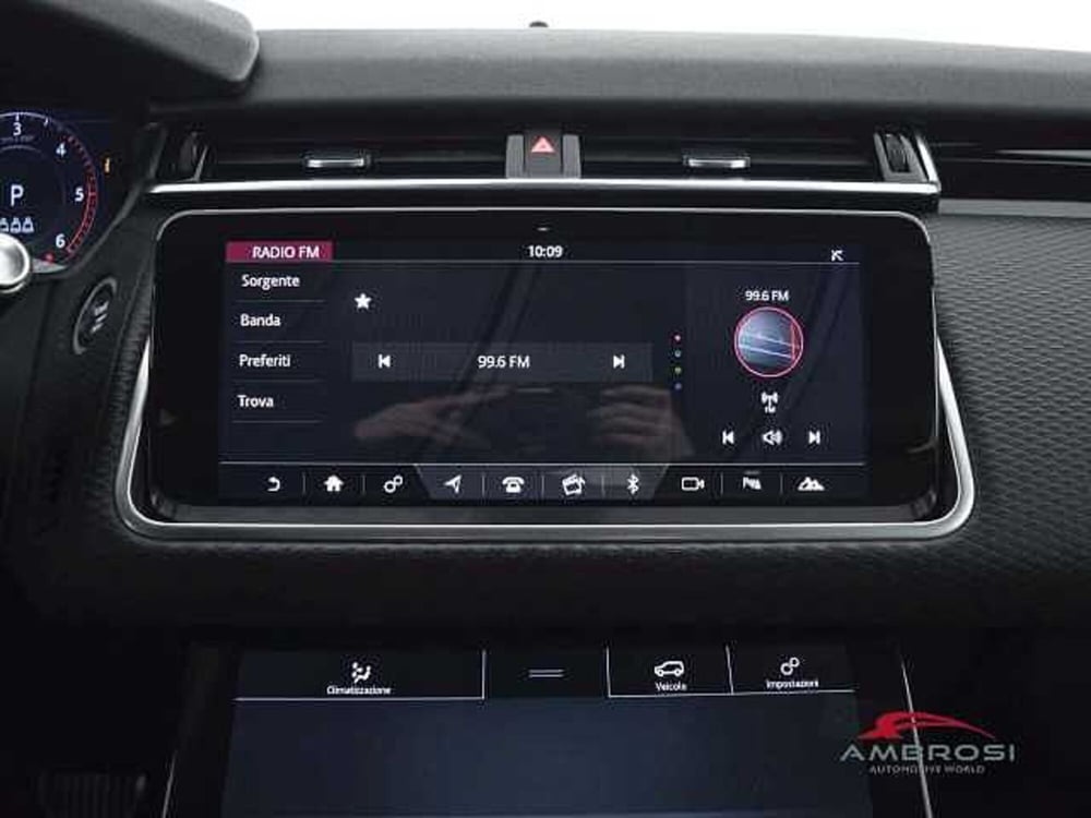 Land Rover Range Rover Velar usata a Viterbo (14)