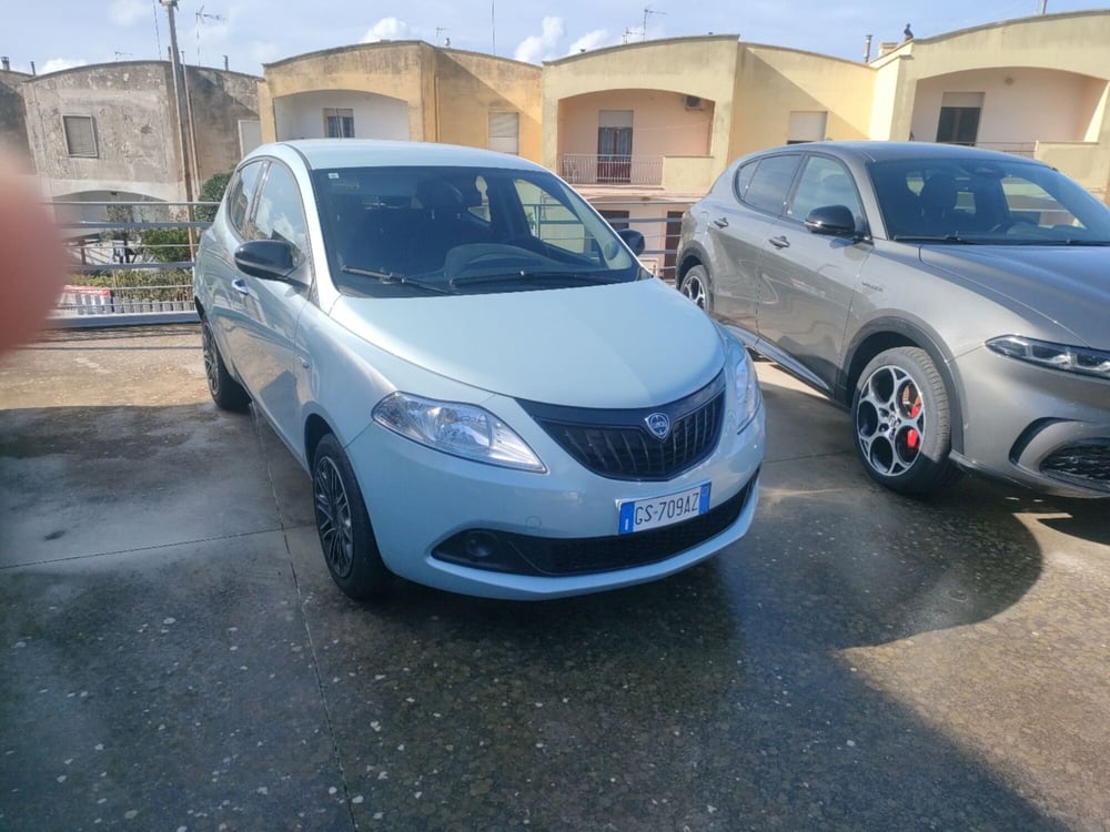 Lancia Ypsilon usata a Lecce (2)