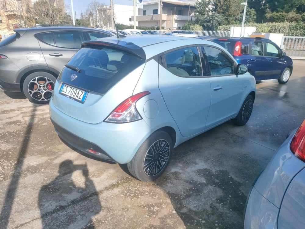 Lancia Ypsilon usata a Lecce (3)