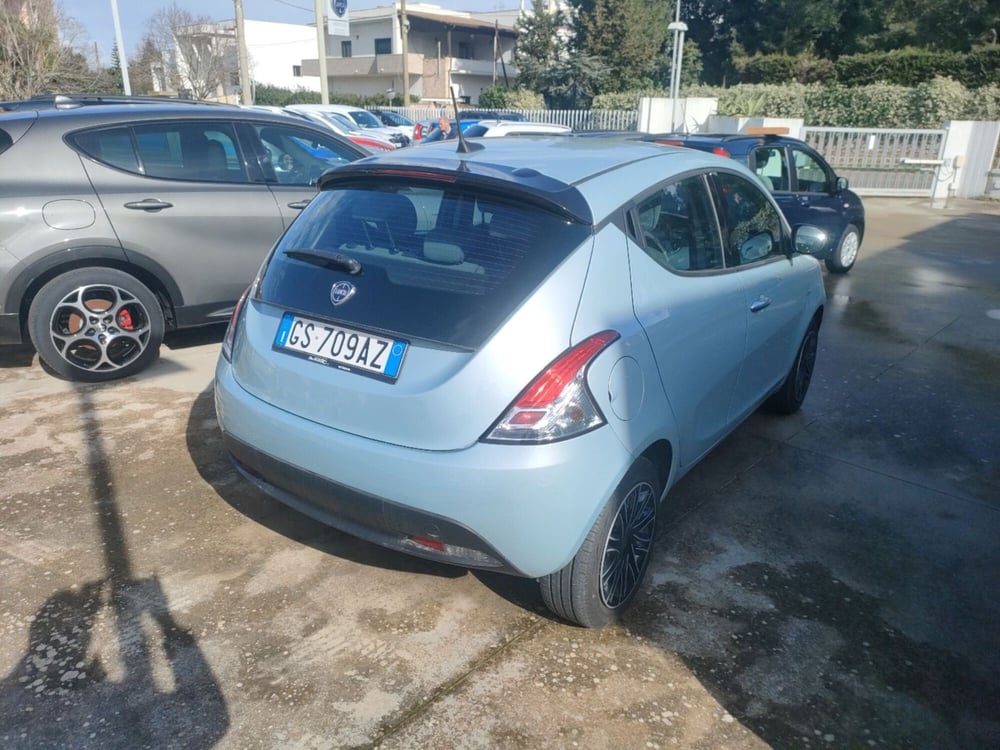 Lancia Ypsilon usata a Lecce (4)