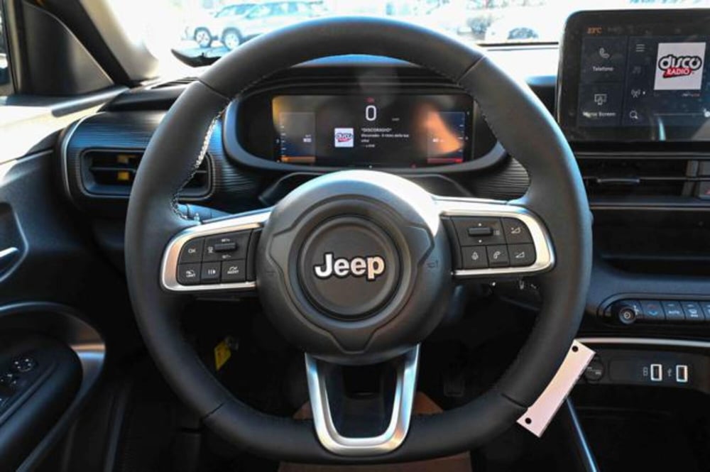 Jeep Avenger nuova a Torino (16)